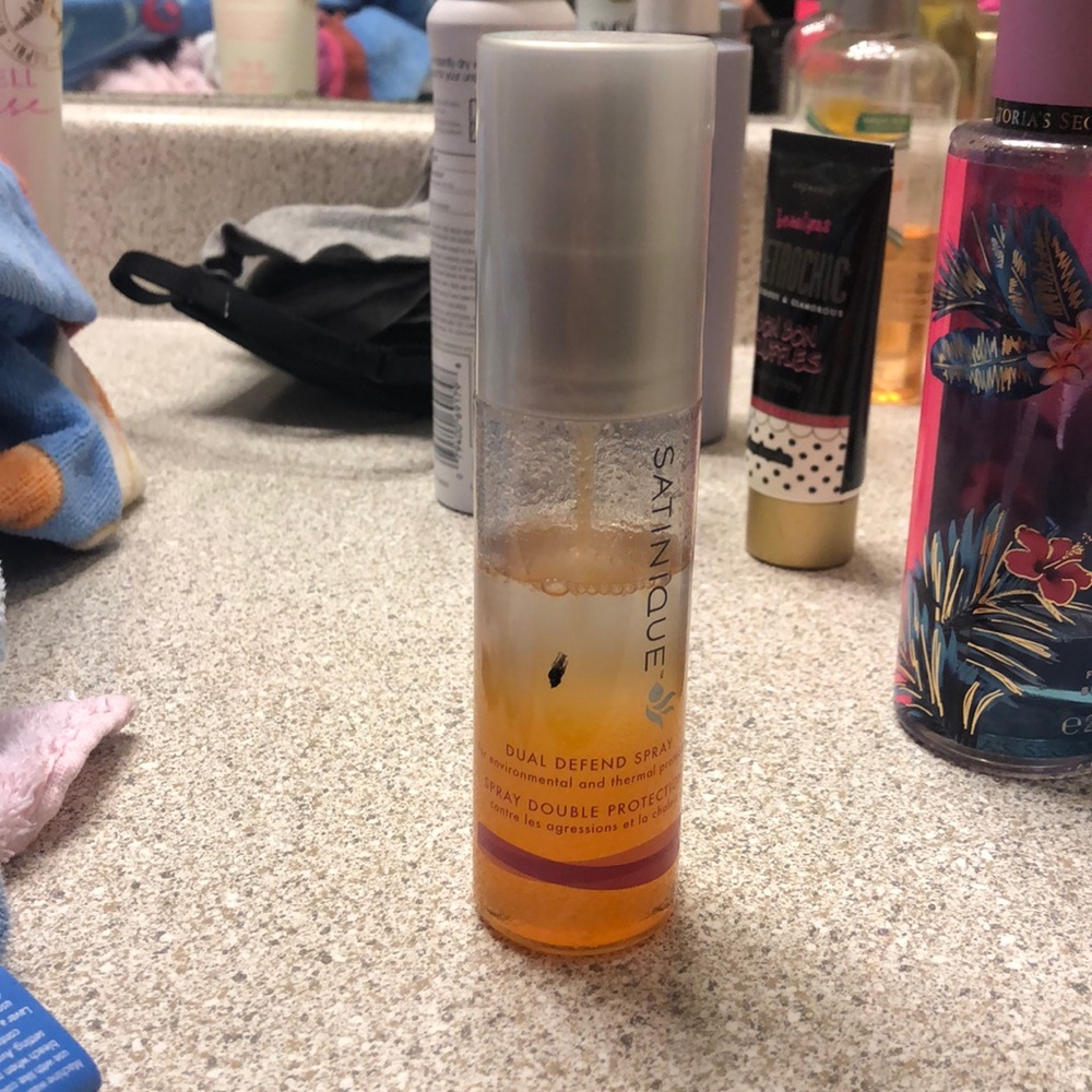 Dual defend spray